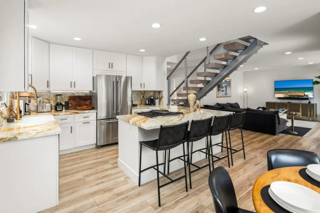 56286 144837 LC6TlftM7oR6L dq7kVFYevyMT8780rydyOaedtbrdM 68378cd61e878.jpg